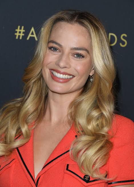 MARGOT ELISE ROBBIE